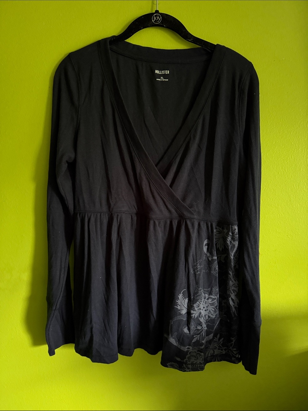 NWT Hollister Dark Blue Ribbed Stretch Faux Wrap Flowy Top Shirt Size XL